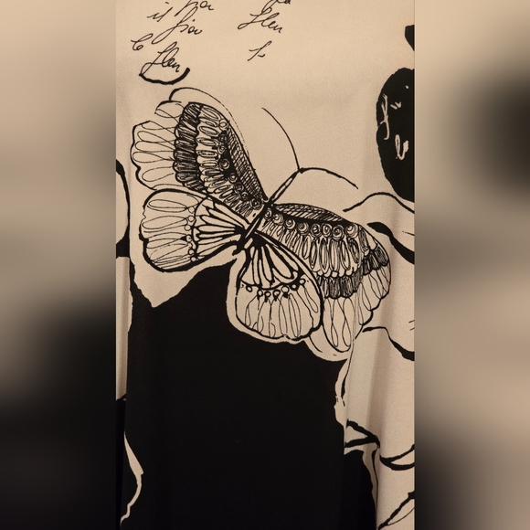 Chico's Knit Kit White Black Butterfly Floral Long Sleeve Top Sz 3 or L Gothic - Picture 7 of 14